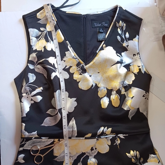 NWT metallic floral print dress stretch Women's black,Full Zip, Party Cocktail. - Picture 3 of 17